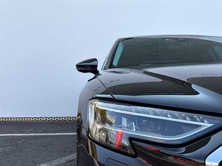 Фото 6 - Audi A8