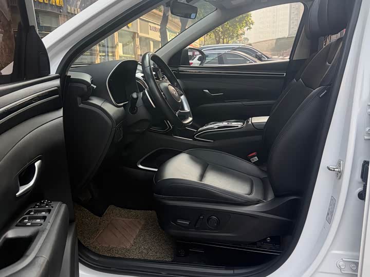 Фото 7 - Hyundai Tucson L