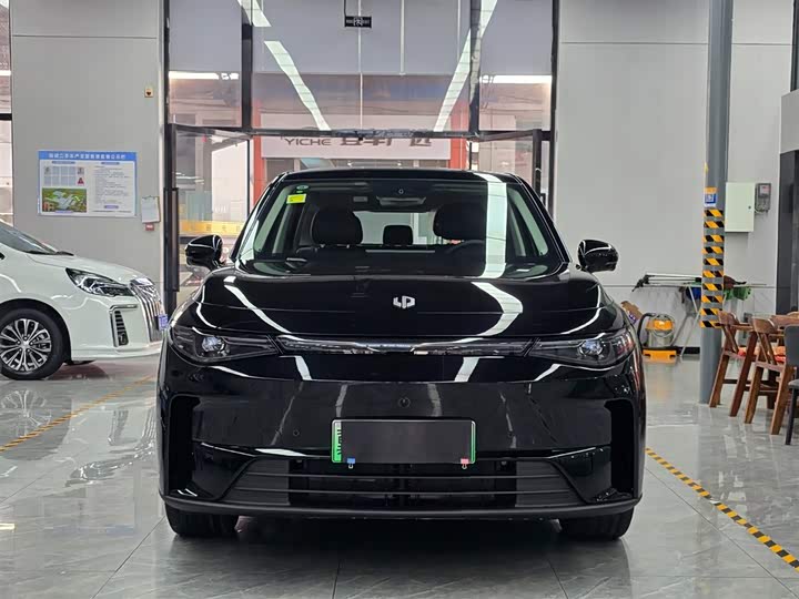 Фото 2 - Leapmotor C10