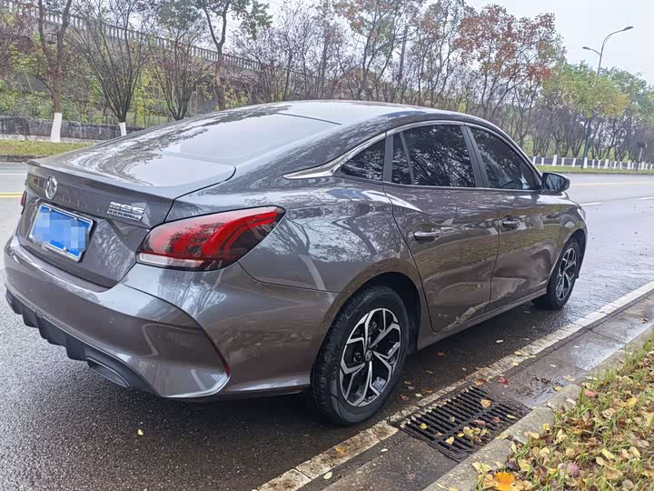 Фото 9 - MG Motor 5