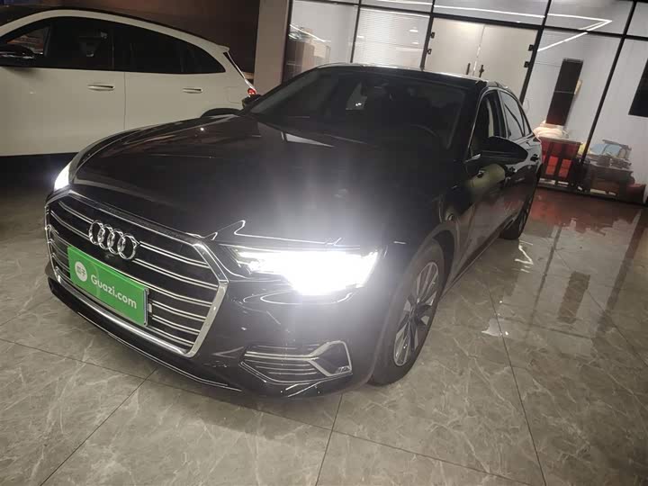 Фото 2 - Audi A6L