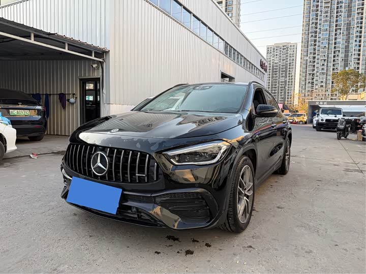 Фото 1 - Mercedes-Benz CLA-Class AMG