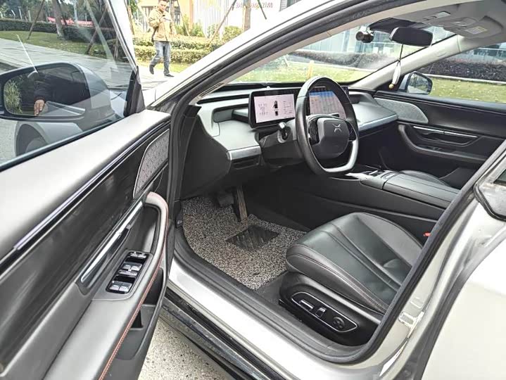 Фото 7 - XPeng P7