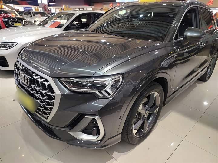 Фото 1 - Audi Q3