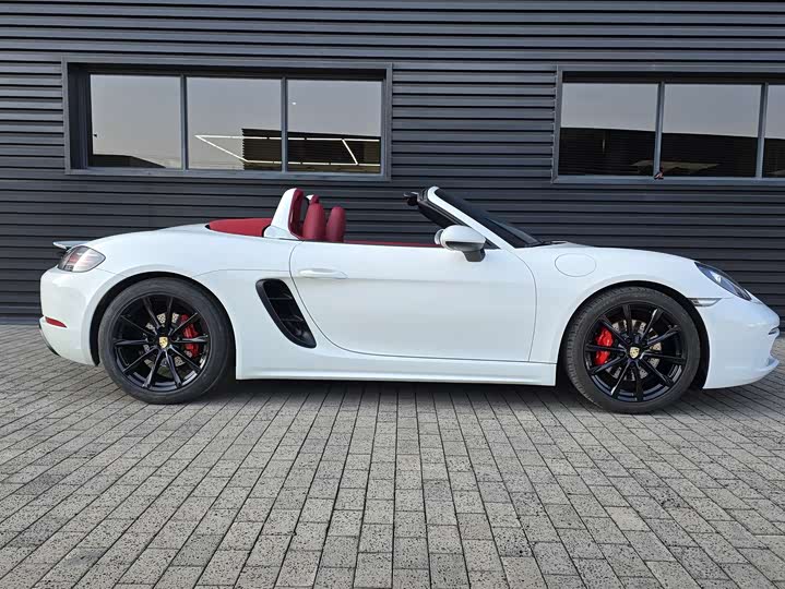 Фото 3 - Porsche 718