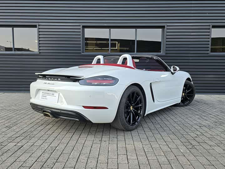 Фото 4 - Porsche 718