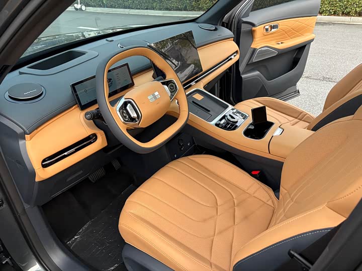 Фото 8 - Geely Galaxy Starship 7