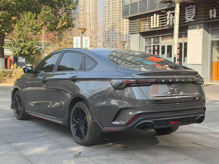 Фото 8 - Geely Binrui