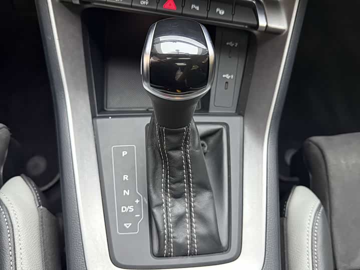 Фото 8 - Audi Q3