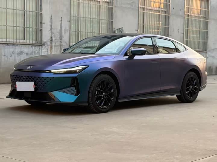 Фото 3 - Changan UNI-V