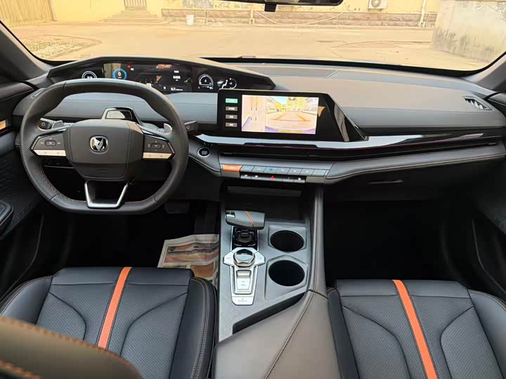 Фото 5 - Changan UNI-V