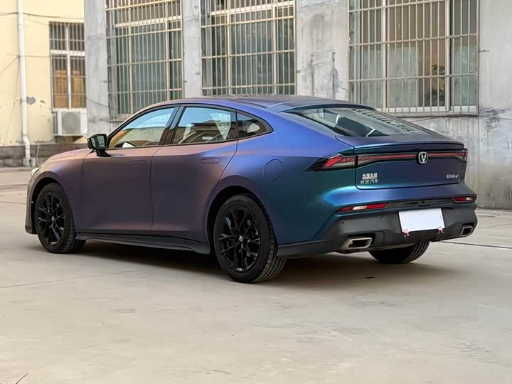 Фото 9 - Changan UNI-V