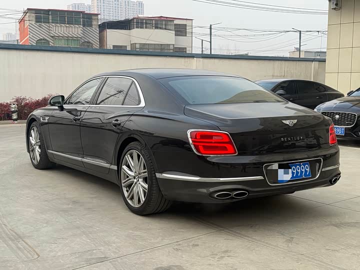Фото 4 - Bentley Flying Spur