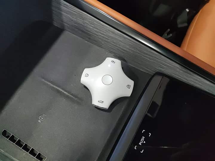 Фото 9 - Dongfeng Yipai eπ 007