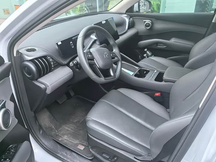 Фото 5 - BYD Yuan Plus