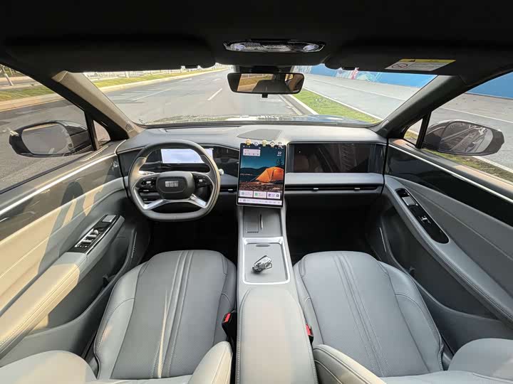 Фото 8 - Geely Galaxy L7