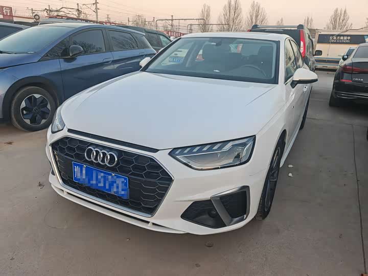 Фото 1 - Audi A4L