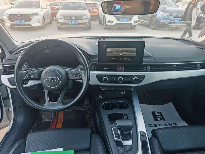 Фото 6 - Audi A4L