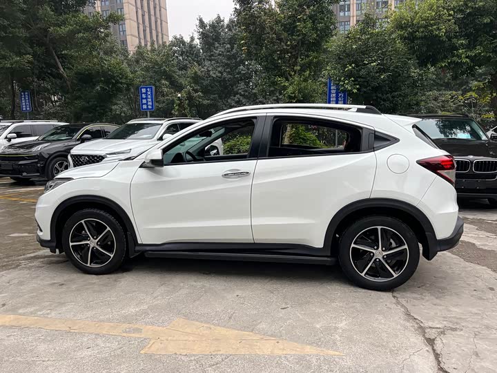 Фото 6 - Honda Vezel