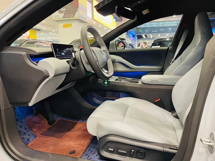 Фото 3 - Nio ET5T