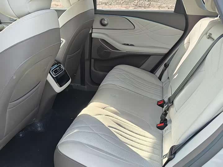 Фото 5 - Exeed RX C-DM Hybrid