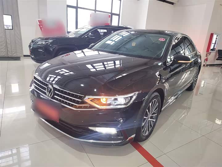 Фото 2 - Volkswagen Magotan