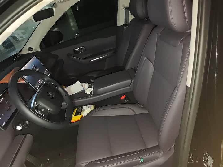 Фото 8 - Leapmotor C10