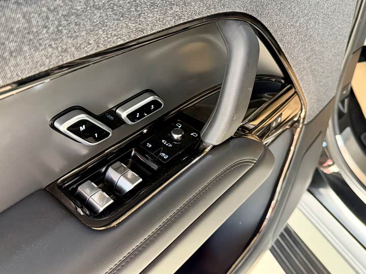 Фото 8 - Land Rover Range Rover Sport