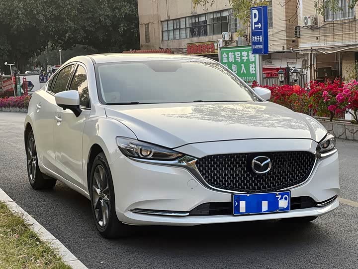 Фото 3 - Mazda Atenza