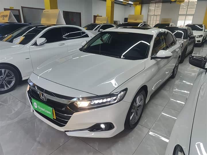 Фото 1 - Honda Accord