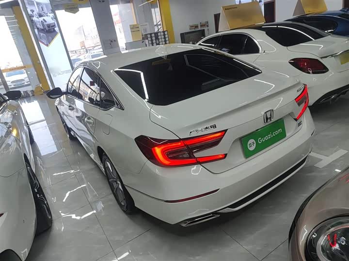 Фото 5 - Honda Accord