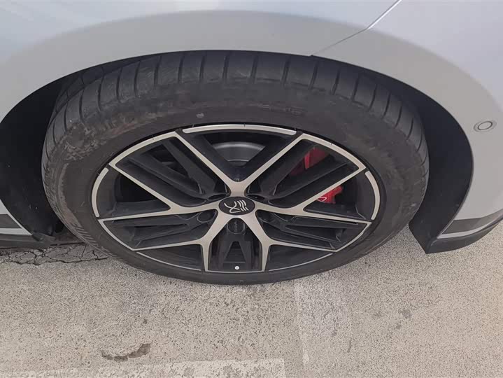 Фото 6 - BYD Han L