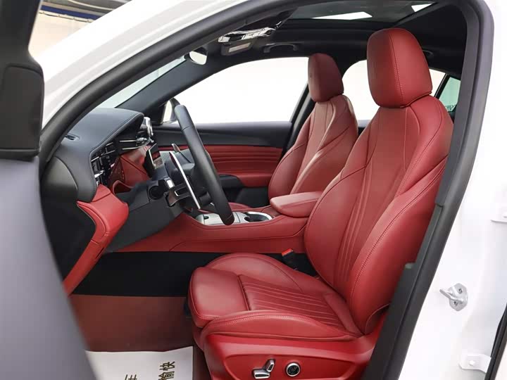 Фото 9 - Maserati Grecale