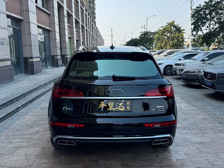 Фото 4 - Audi Q5L