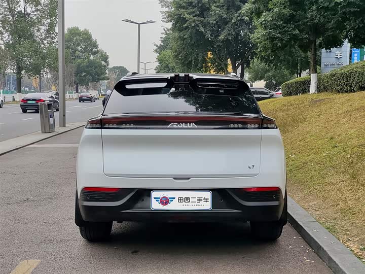 Фото 5 - Dongfeng Aeolus L7