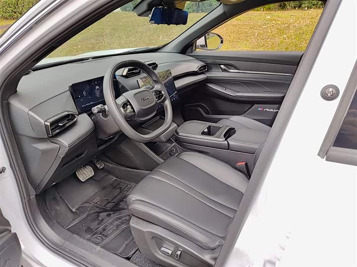 Фото 7 - Dongfeng Aeolus L7