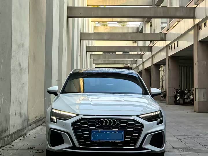 Фото 2 - Audi A3