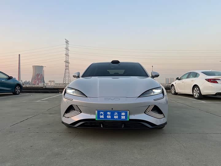 Фото 2 - BYD Seal