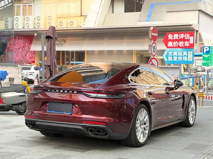 Фото 9 - Porsche Panamera