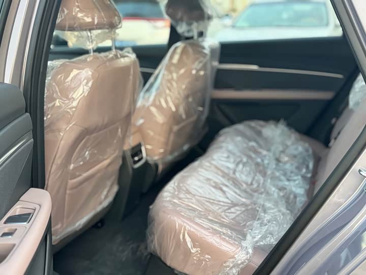 Фото 6 - XPeng Mona M03