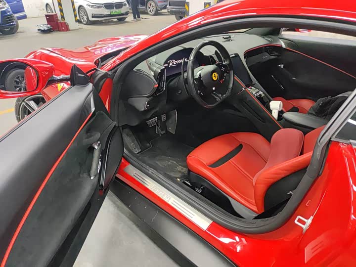 Фото 9 - Ferrari Roma