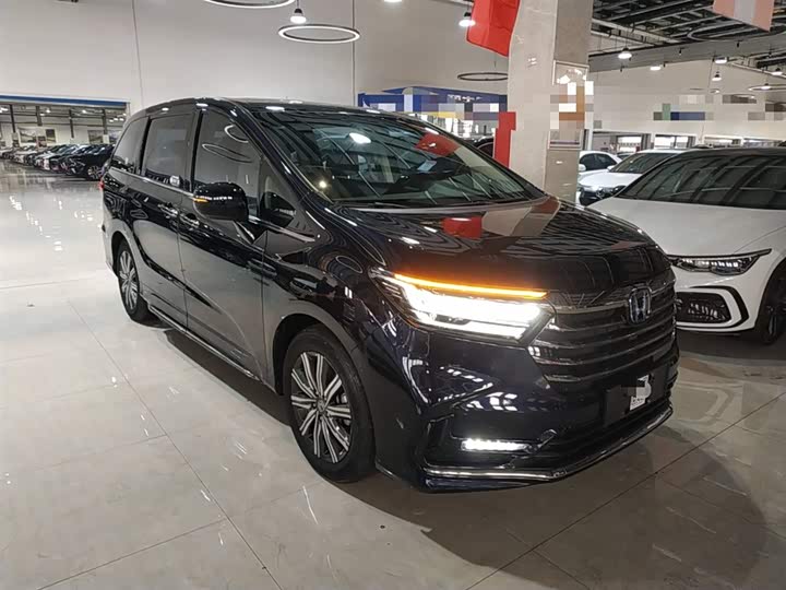 Фото 4 - Honda Odyssey