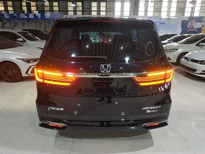 Фото 6 - Honda Odyssey