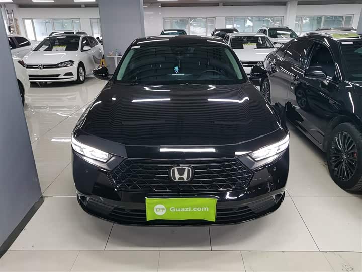 Фото 3 - Honda Accord