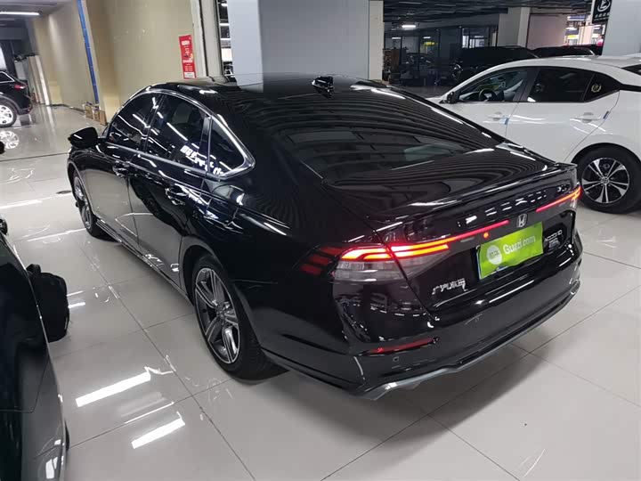 Фото 5 - Honda Accord