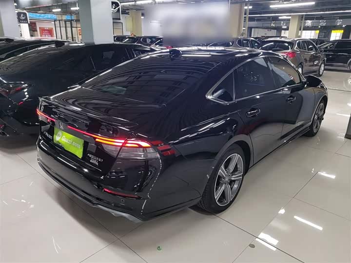 Фото 7 - Honda Accord