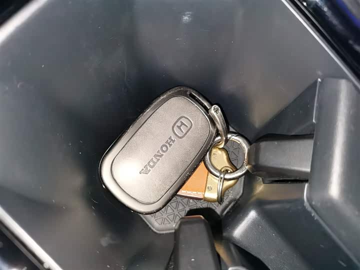 Фото 9 - Honda Accord