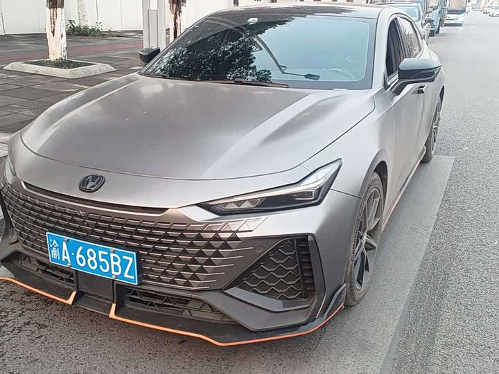 Фото 1 - Changan UNI-V