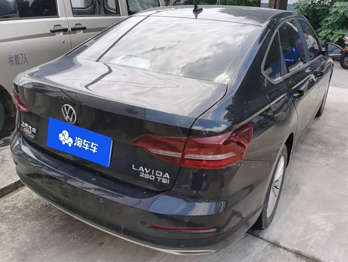 Фото 3 - Volkswagen Lavida