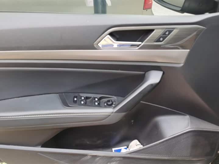 Фото 7 - Volkswagen Lavida